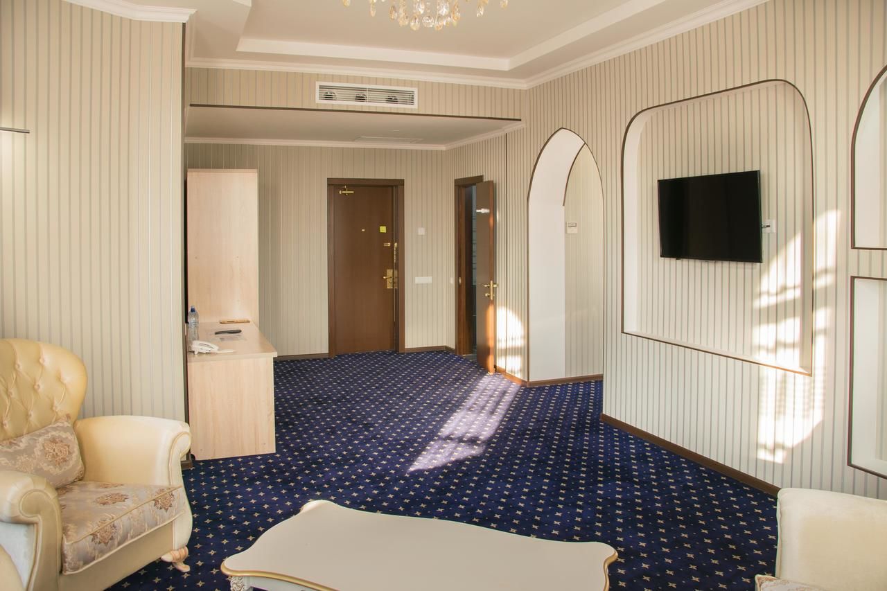 Отель Hotel Khanaka Türkistan